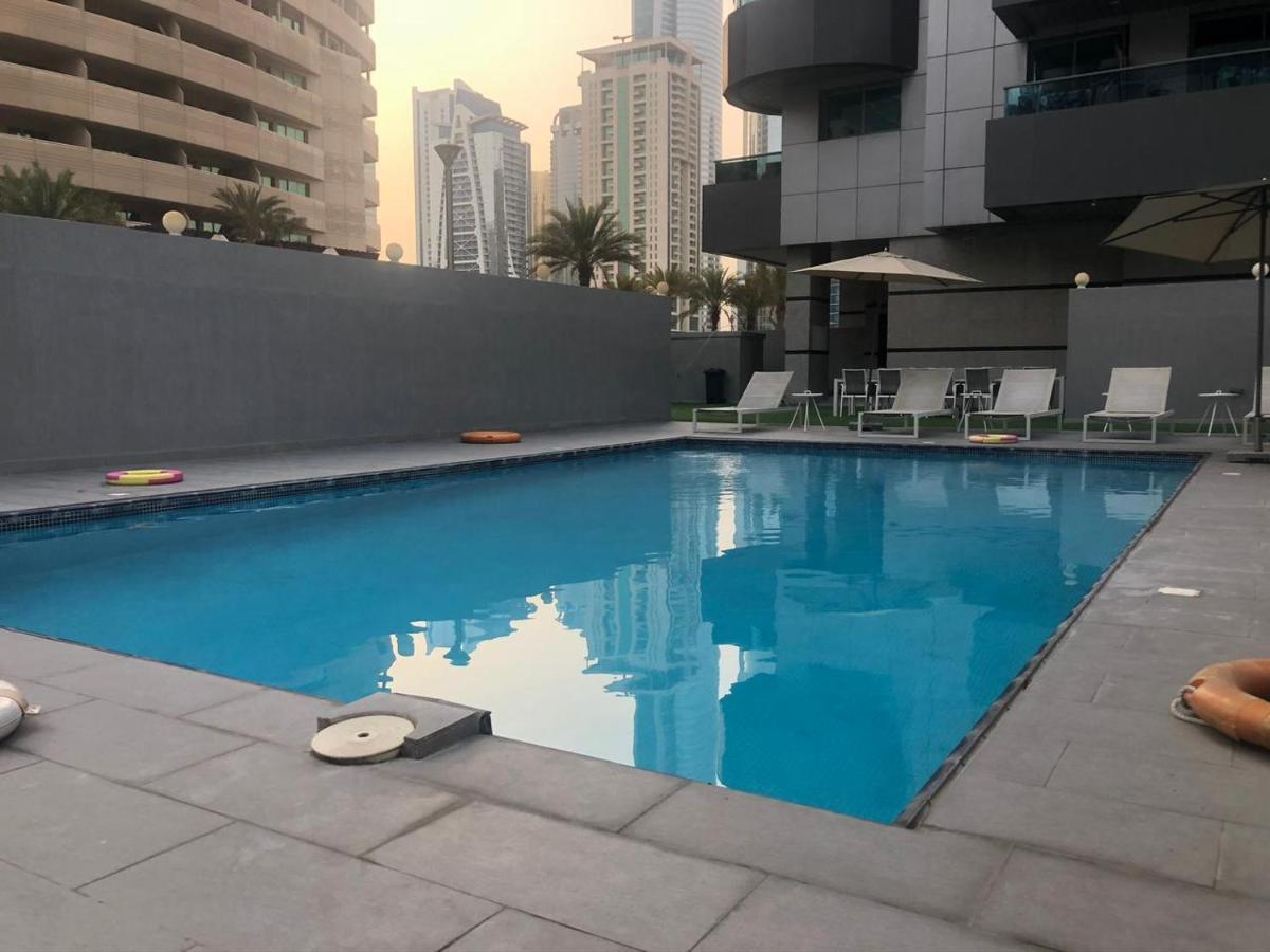 Luxury Room With Marina View Close To Jbr Beach And Metro With Shared Kitchen Dubái Exterior foto
