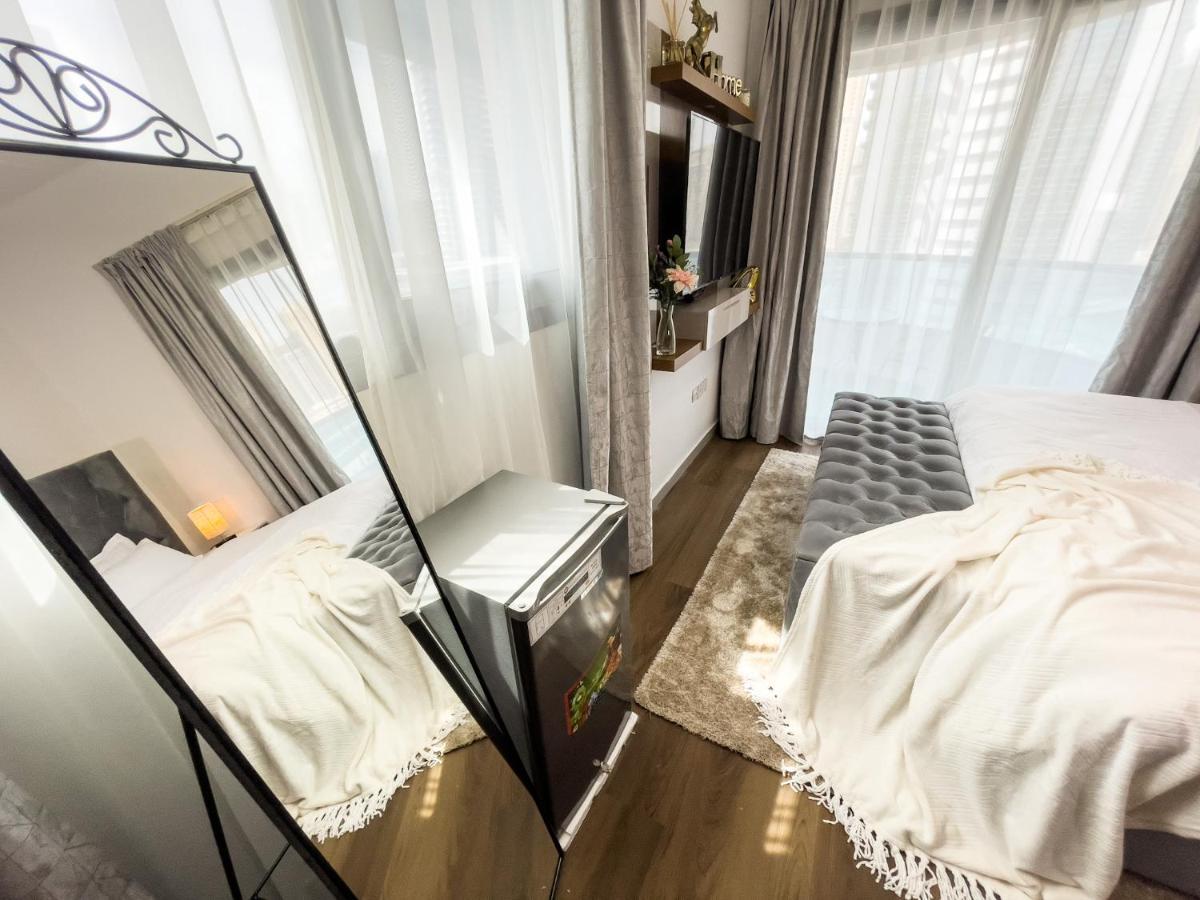 Luxury Room With Marina View Close To Jbr Beach And Metro With Shared Kitchen Dubái Exterior foto
